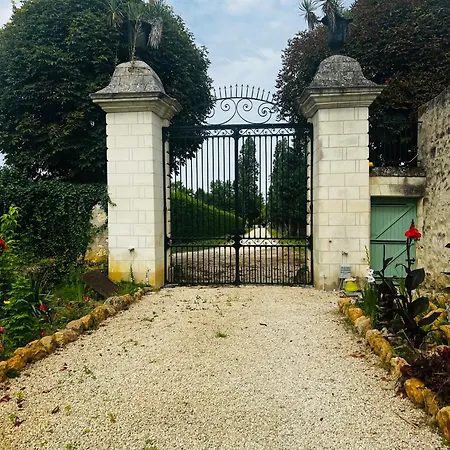 Chateau De La Thibaudiere - Des Oiseaux Frühstückspension 3*